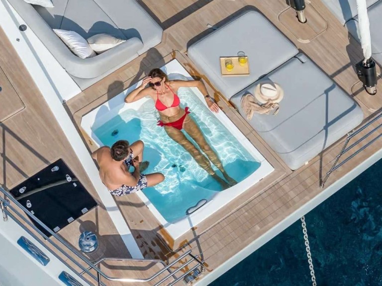 Hire Catamaran with or without skipper Fountaine Pajot Athens