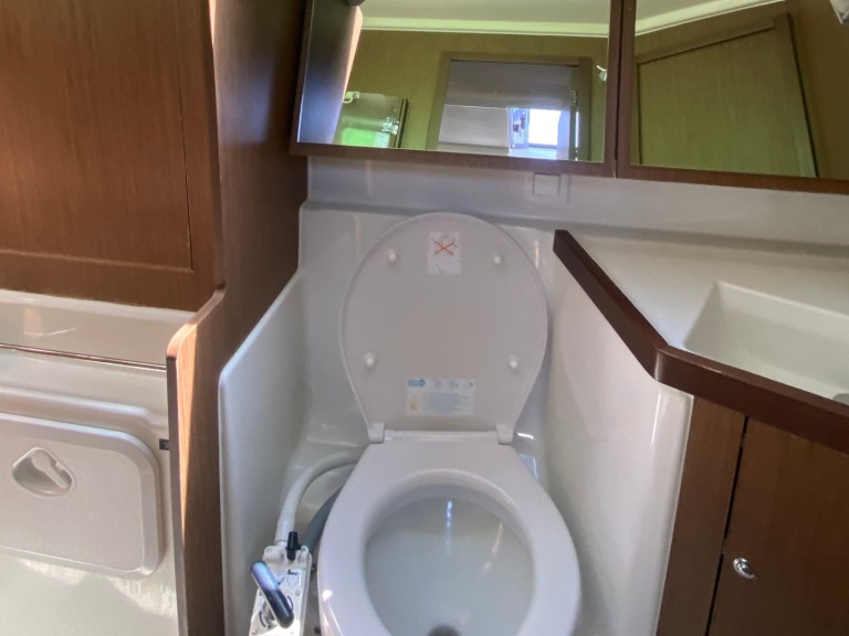 Hire Sailboat with or without skipper Bénéteau Alimos