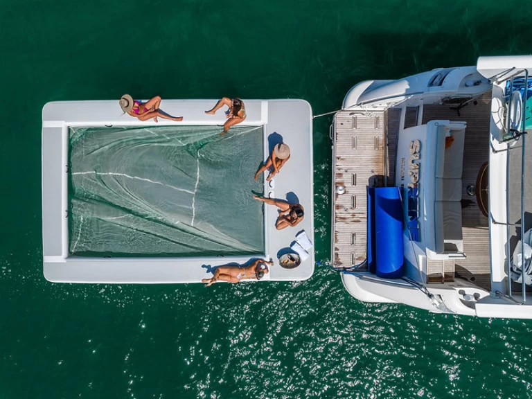 Sailboat hire in Miami Beach - Azimut AZIMUT FLYBRIDGE 60