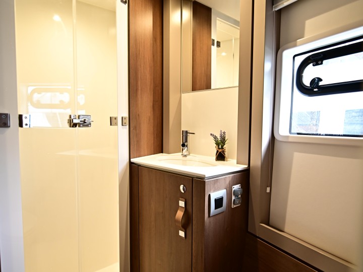 Yacht hire Furnari cheap Bali 4.4