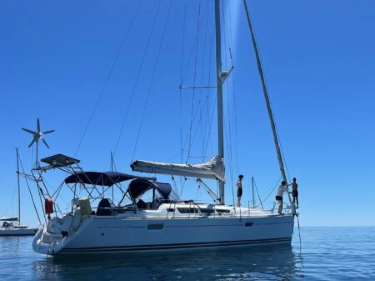 Hire a Jeanneau Sun Odyssey 42i Le Marin