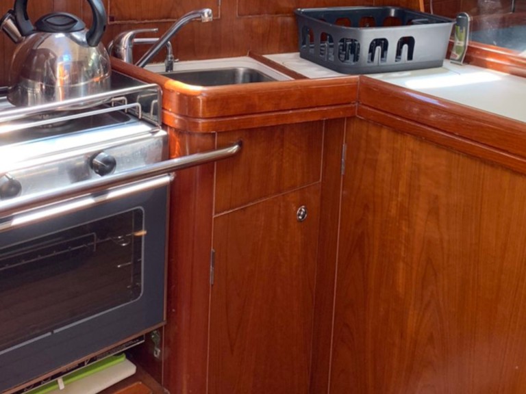 Charter a Bénéteau Oceanis 343 in Skiathos on Samboat