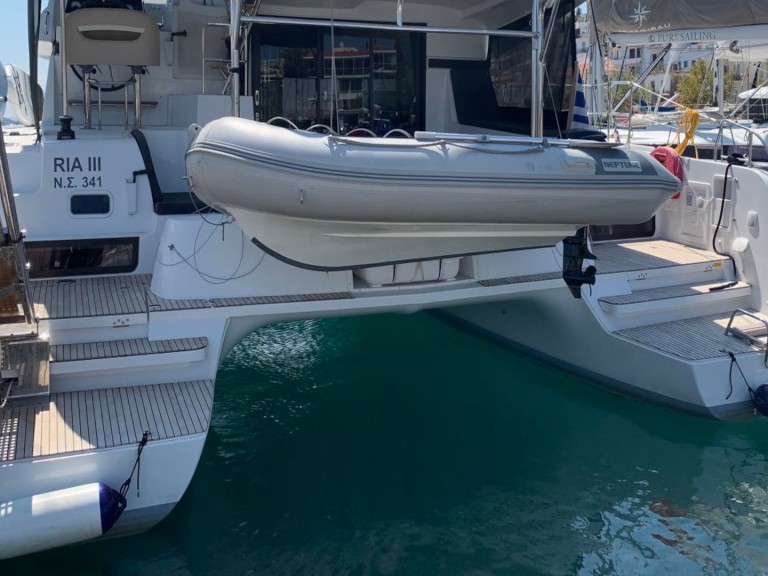 Hire Catamaran with or without skipper Lagoon Lefkáda