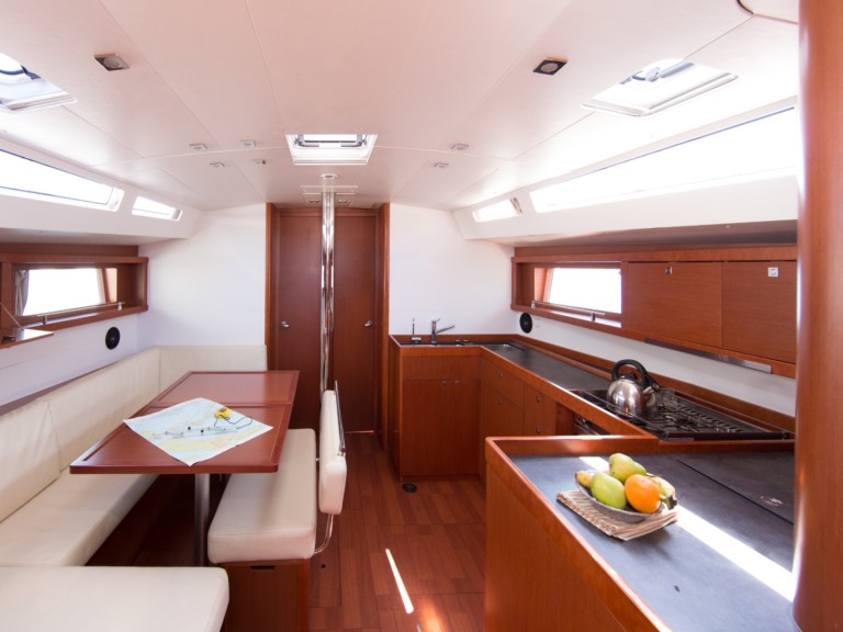 Yacht charter Skiathos - Bénéteau Oceanis 48 on SamBoat