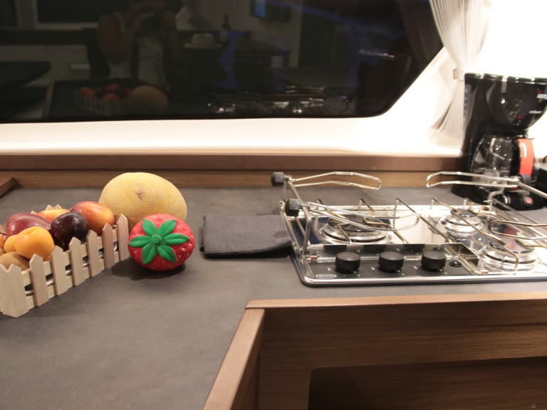 Catamaran to hire Alimos at the best price