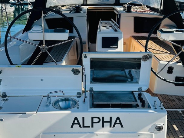 Sailboat hire in Primošten - Dufour Dufour 360 Grand Large