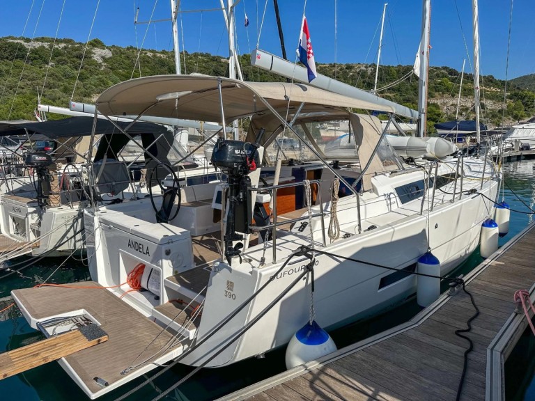 Hire Sailboat Dufour with a boat licence