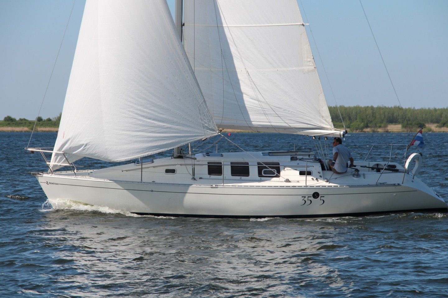 Hire a Sailboat Bénéteau First 35 S5 in Calais (RADO III) | SamBoat
