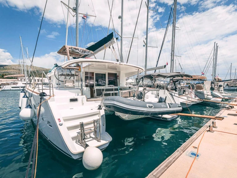 Hire Catamaran with or without skipper Lagoon Sliema