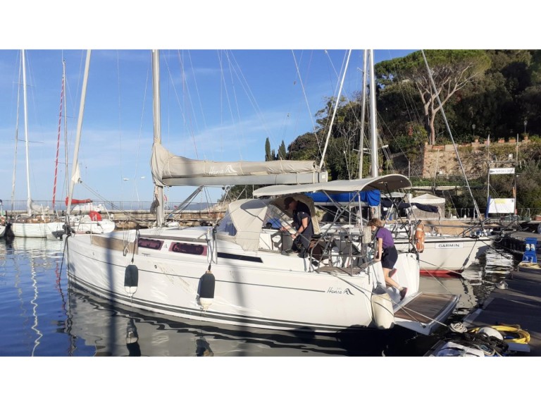 Sailboat to hire Punta Ala at the best price