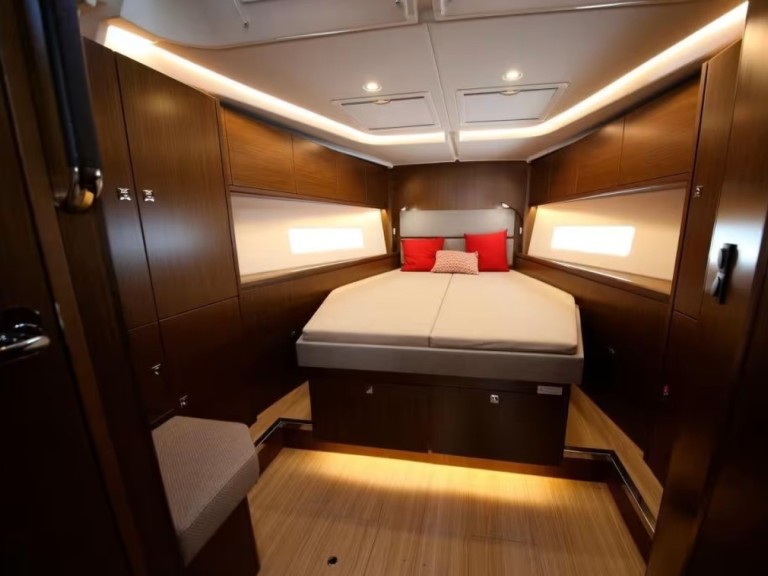 Hire a Bavaria Bavaria C45 Izola