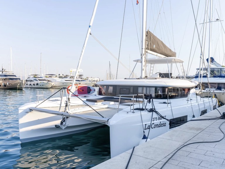 Hire a Lagoon Lagoon 46 Kaštela