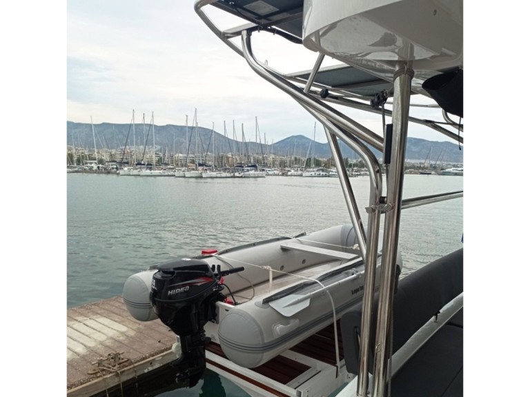 Hire a Lagoon Lagoon 46 Alimos