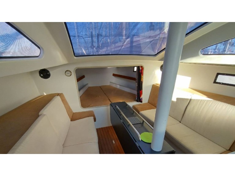 Hire a RM RM 1060 Saint-Quay-Portrieux