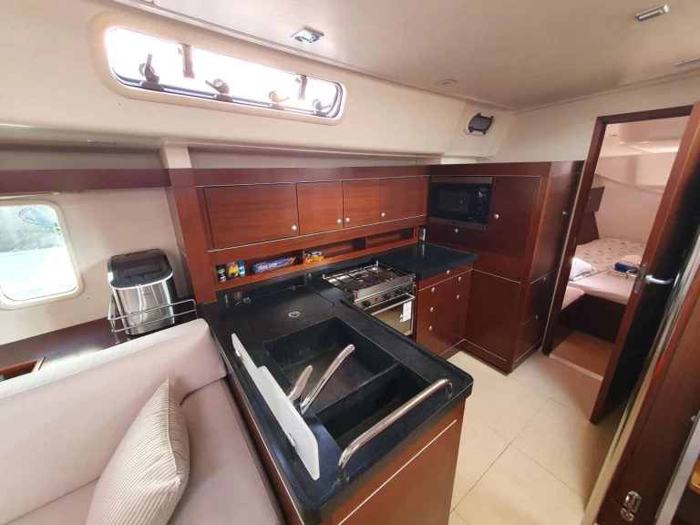 Hire a Hanse Maravillosa Stari Grad