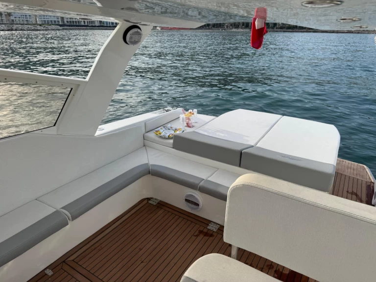 Motorboat hire in Amalfi Coast - Ferretti 38