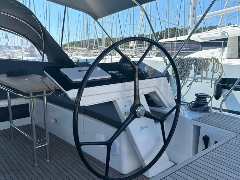 Charter a Hanse Hanse 460 in Punat on Samboat
