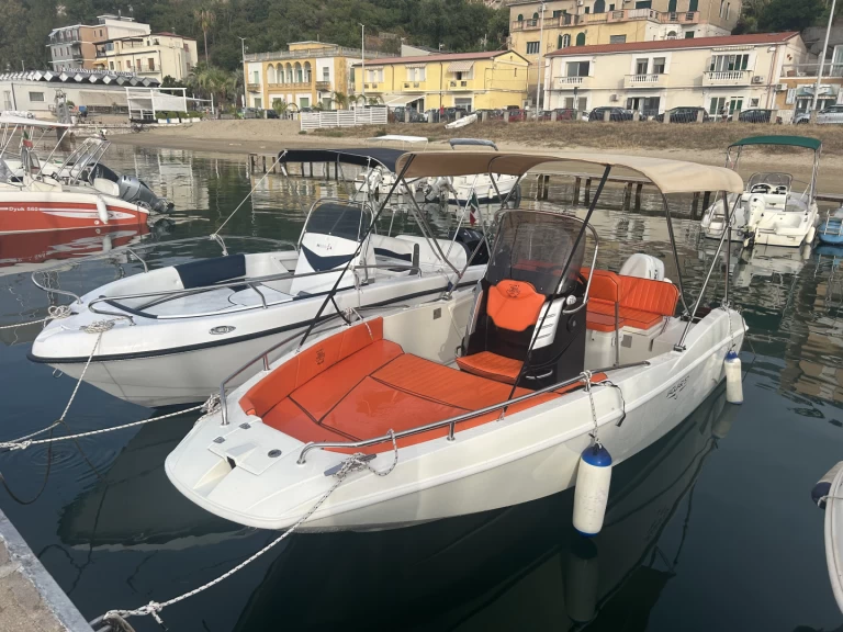 Charter a Prua al vento Jaguar 5.7 in Italy on Samboat