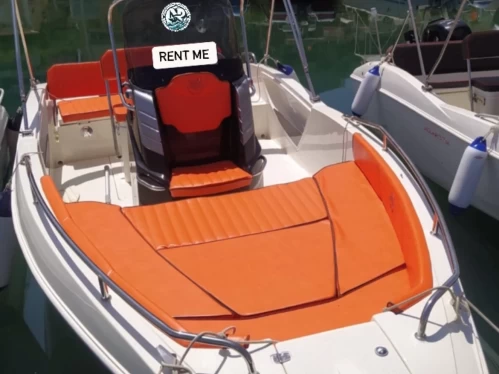 Hire a Prua al vento Jaguar 5.7 Italy