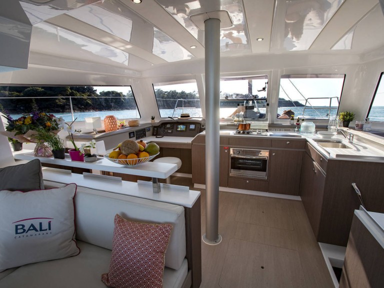 Catamaran hire in Le Marin - Bali Catamarans Bali Catsmart
