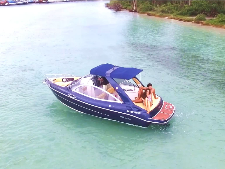 Yacht charter Armação dos Búzios - Madame Sirena 23 feet on SamBoat