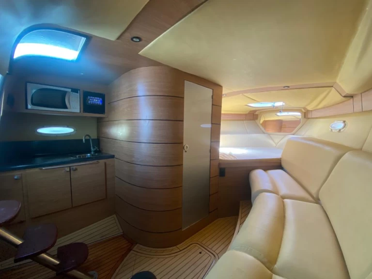 Hire a Dandara 34 feet Armação dos Búzios