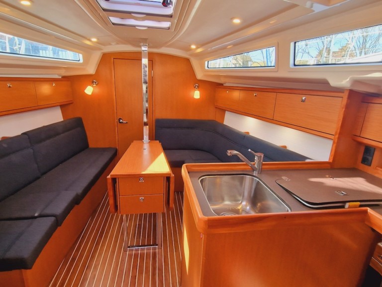 Yacht hire Lemmer cheap Cruiser 34