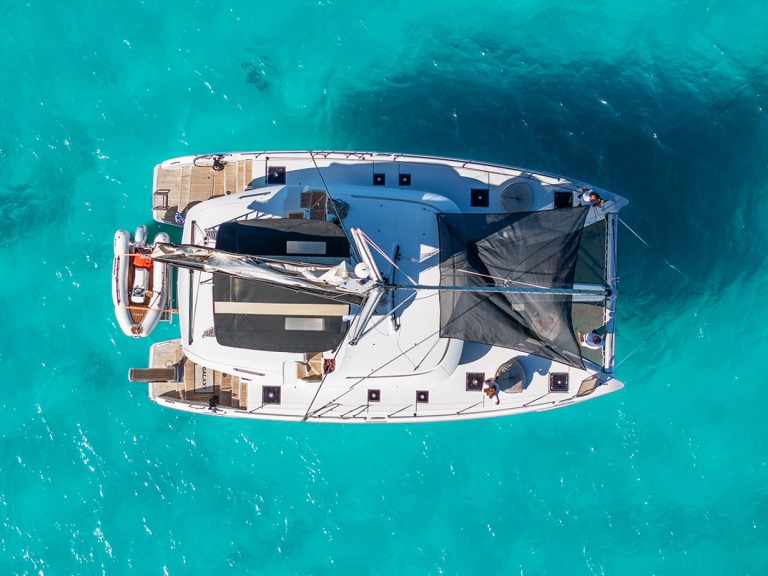 Hire a Lagoon Lagoon 46 Alimos