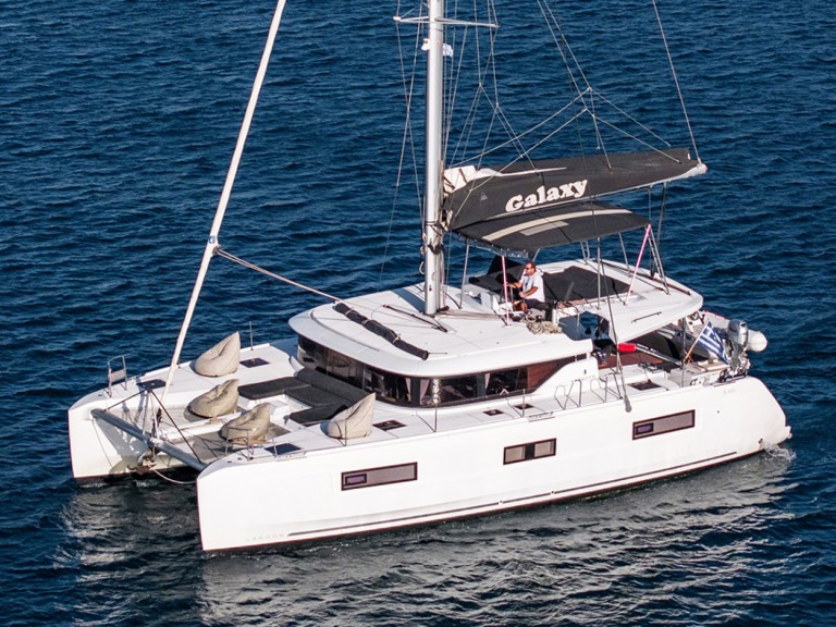 Catamaran hire in Alimos - Lagoon Lagoon 46