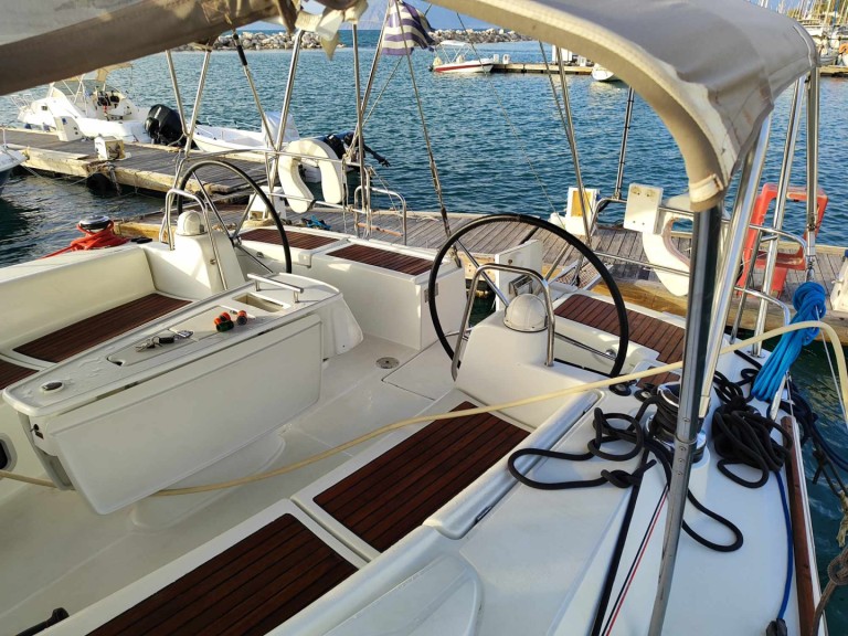 Charter a Bénéteau Oceanis 50 Family in Lefkáda on Samboat