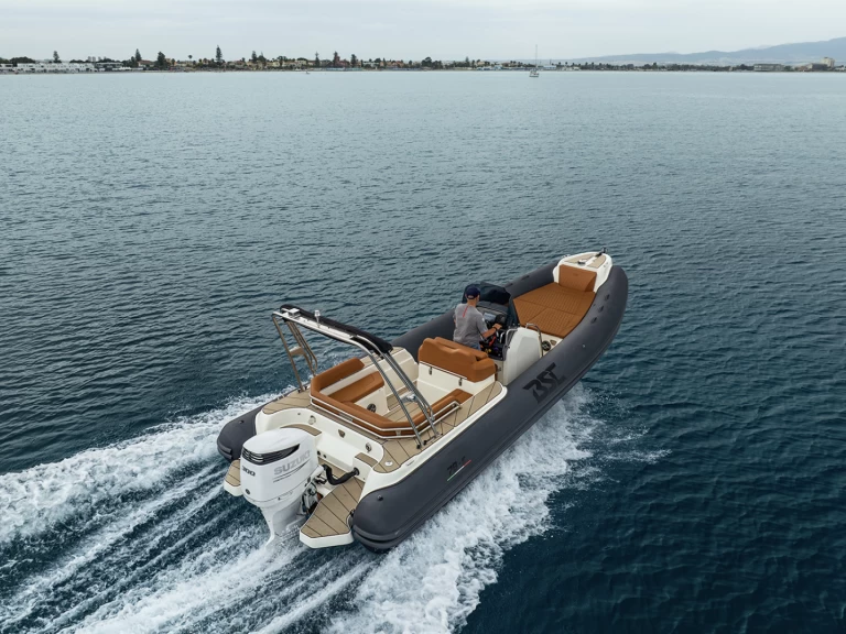 Hire RIB Bsc with a boat licence