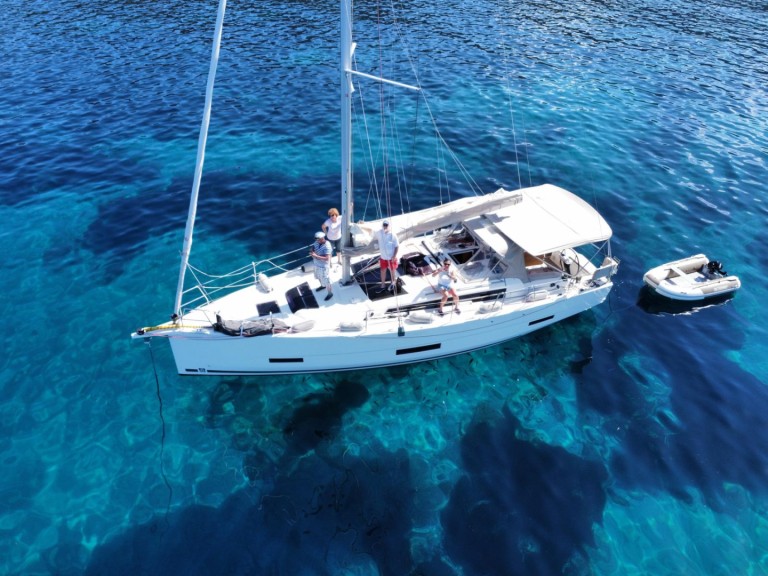 Hire a Dufour Dufour 390 Grand Large Bormes-les-Mimosas