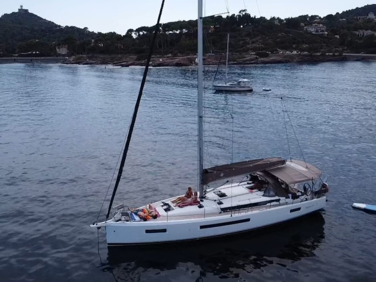 Sailboat hire in Bormes-les-Mimosas - Jeanneau SUN ODYSSEY 490 PERFORMANCE