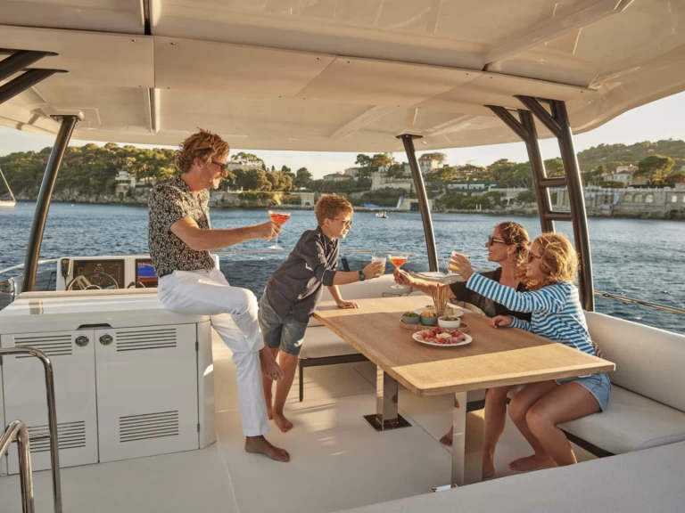 Yacht hire Salerno cheap Prestige M48