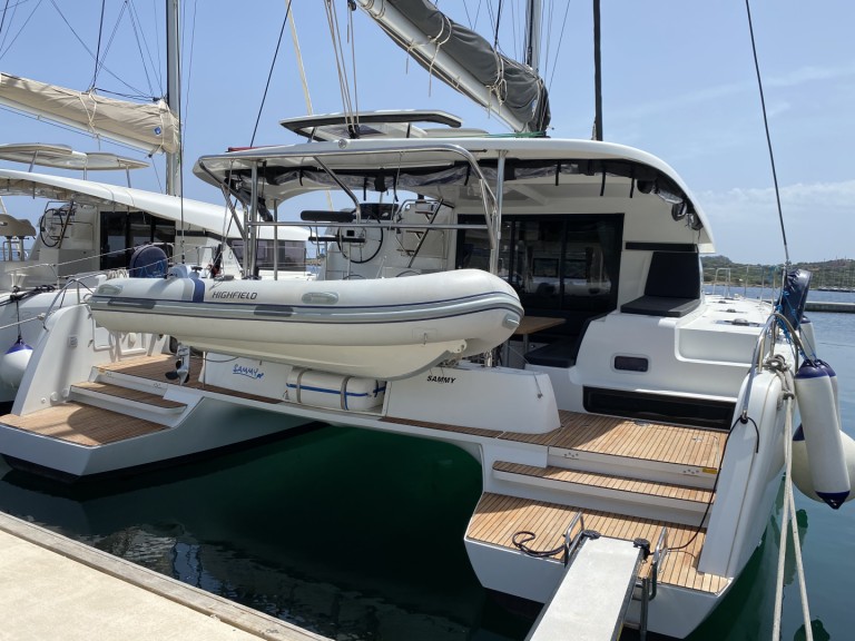 Hire a Lagoon Lagoon 42 Cugnana Verde