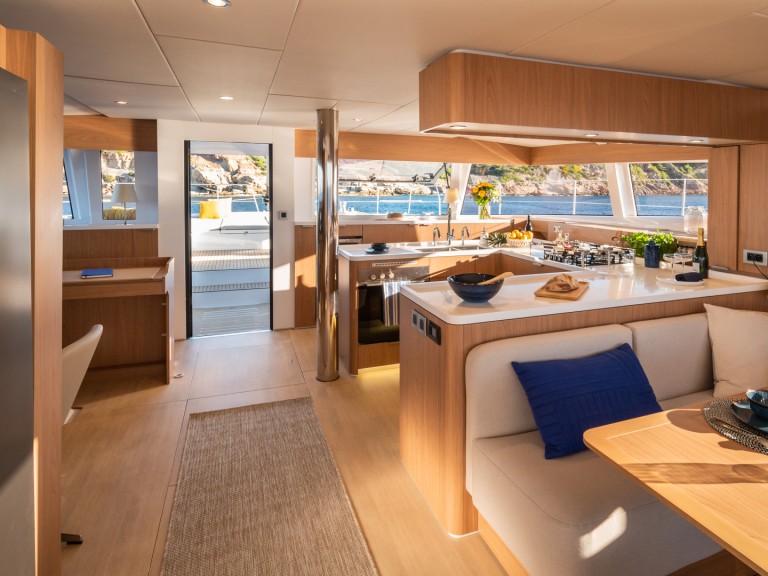 Hire a Bali Bali 5.8 Port d'Andratx