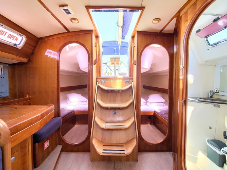 Hire Sailboat Salona with a boat licence