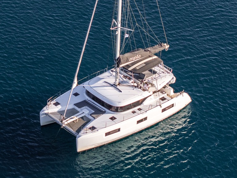 Catamaran to hire Alimos at the best price