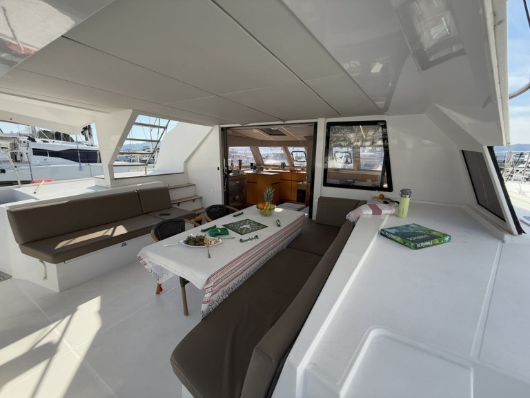 Hire Catamaran Nautitech with a boat licence