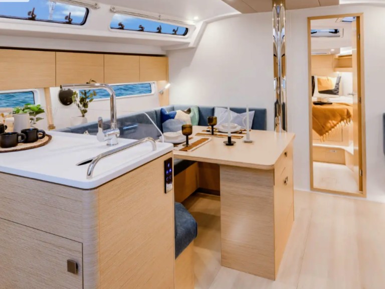 Yacht charter Marseille - Hanse Hanse 410 on SamBoat