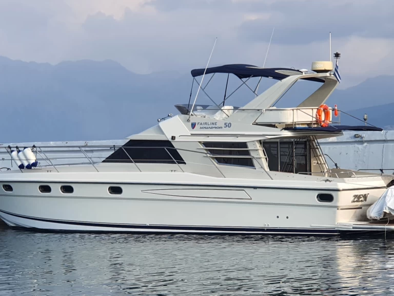 Luxury Yacht to hire Heraklion Port at the best price