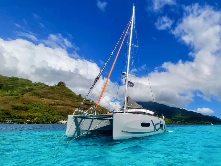 Catamaran to hire Papeete at the best price