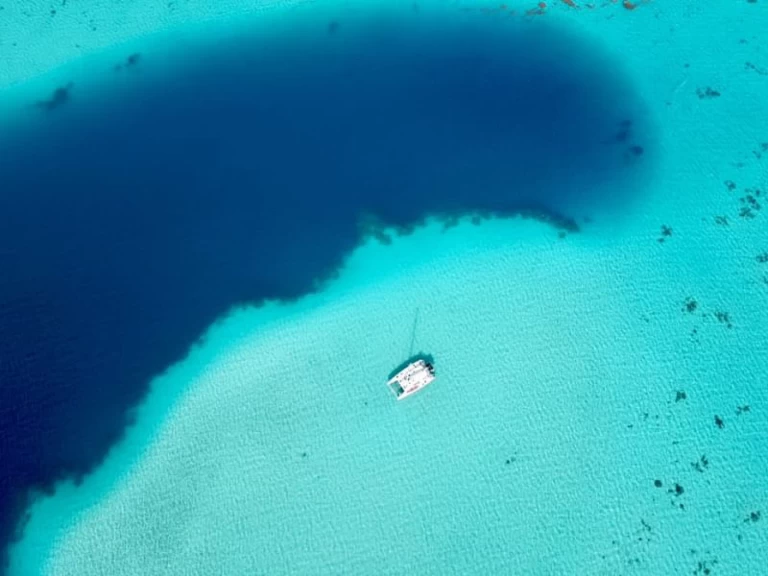 Hire a Nautitech Nautitech 47 Uturoa