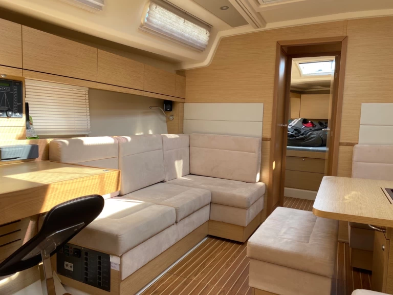 Sailboat hire in Taiwan - Hanse Hanse 458