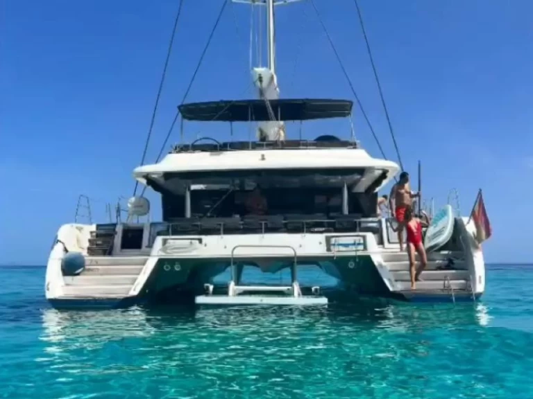 Yacht hire Playa de Talamanca cheap Lagoon 620