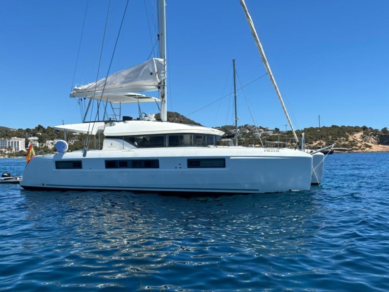 Yacht charter Playa de Talamanca - Lagoon Lagoon 50 on SamBoat