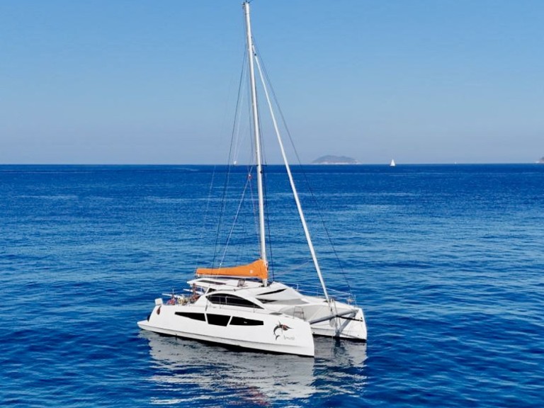 Catamaran to hire Capo d'Orlando at the best price