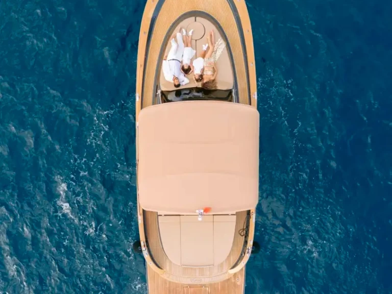Hire Motorboat Nautica Esposito with a boat licence