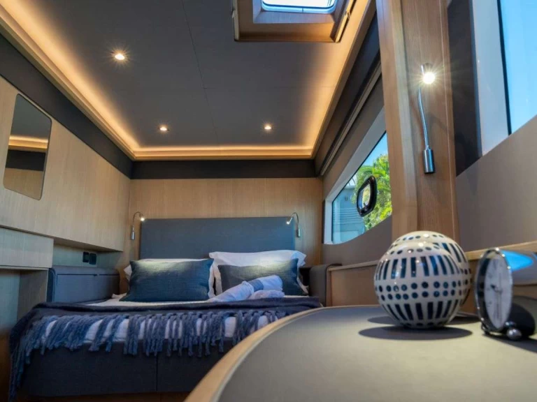 Yacht charter Lávrio - Aquila Aquila 42 on SamBoat