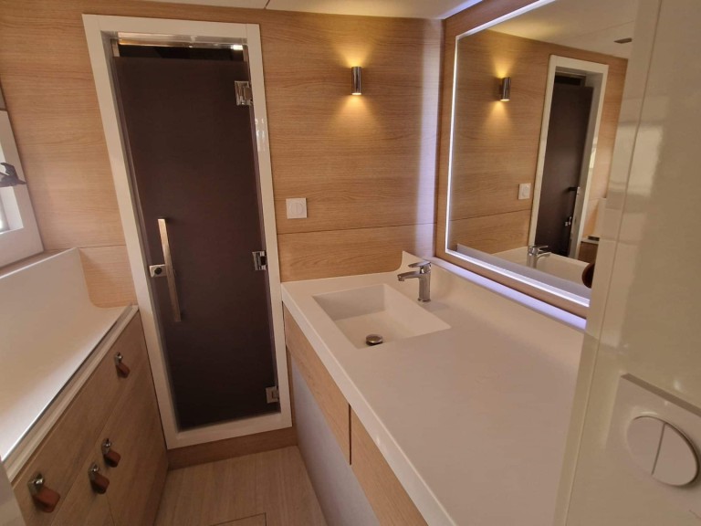 Yacht hire Port Grimaud cheap Aventura 45